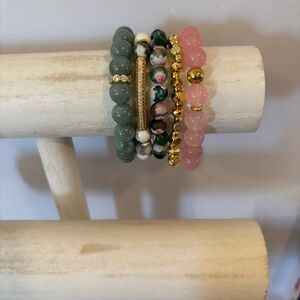 NWT pink and green beaded gemstone stretch 5 bracelet set